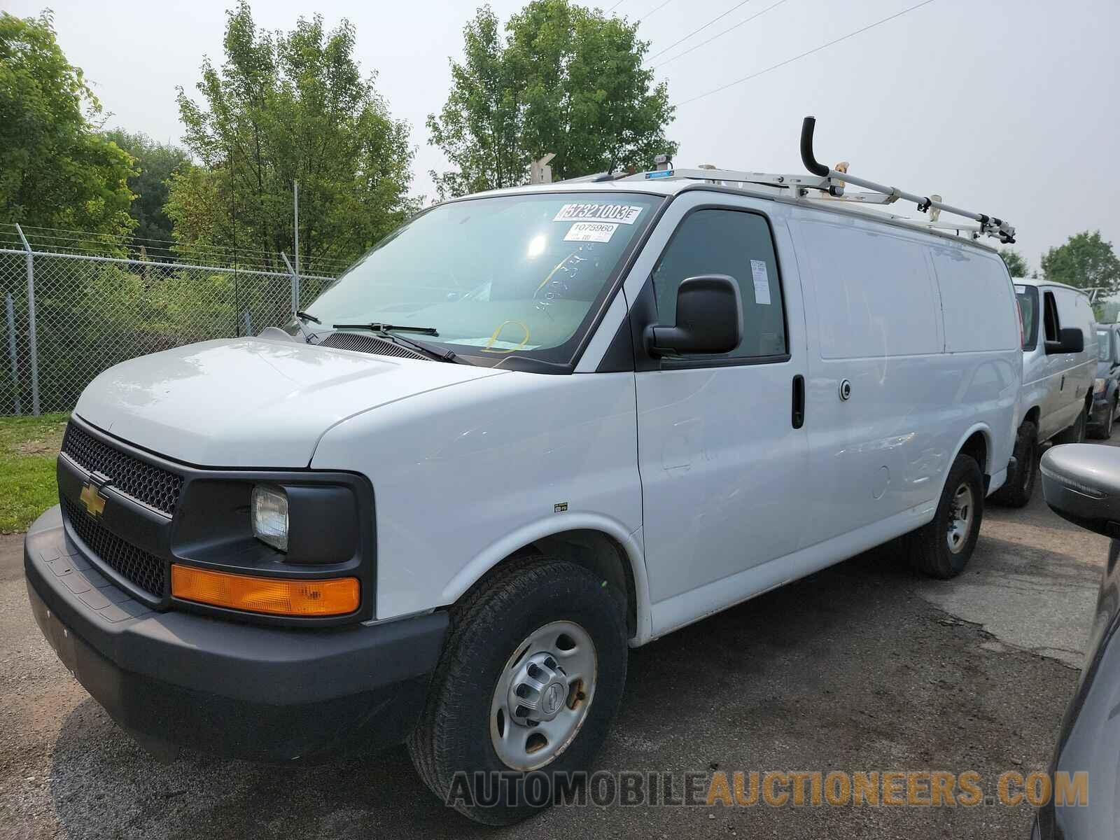 1GCWGFCF4F1255987 Chevrolet Express 2500 2015