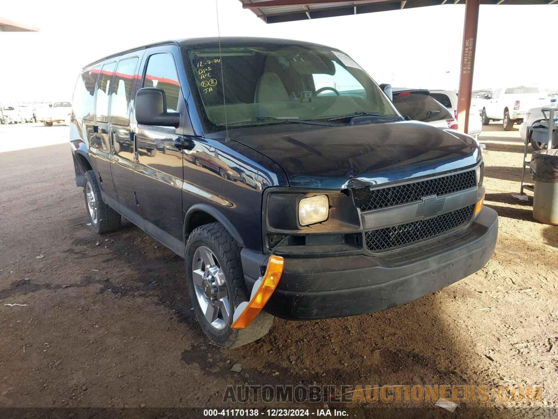 1GCWGFCG0B1106818 CHEVROLET EXPRESS 2500 2011