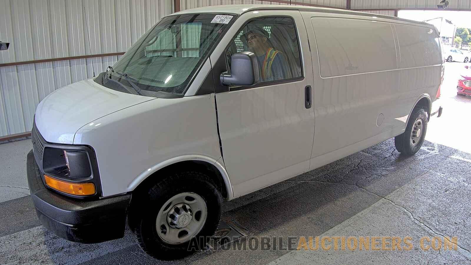 1GCWGGCF0F1198094 Chevrolet Express 2500 2015