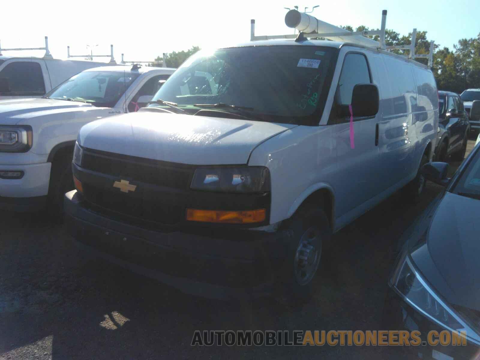 1GCZGHFP0J1292461 Chevrolet Express Cargo Van 2018