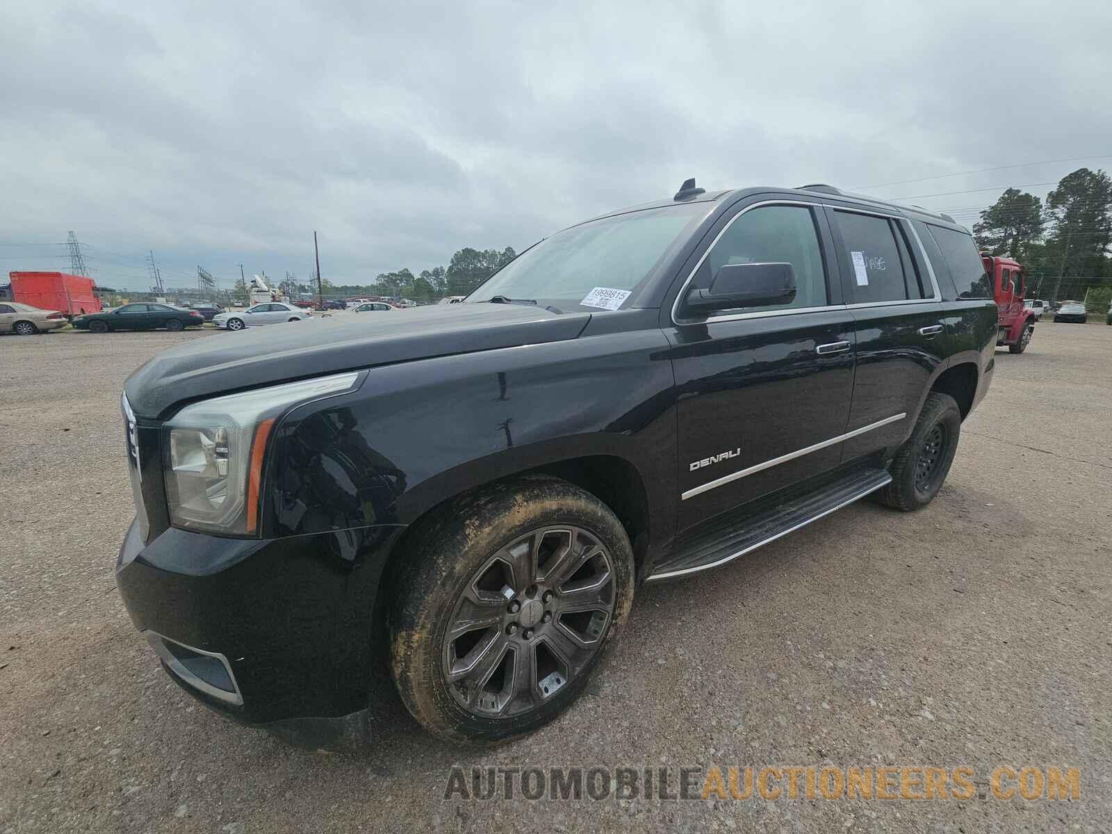 1GKS1CKJ2HR195320 GMC Yukon Denali 2017