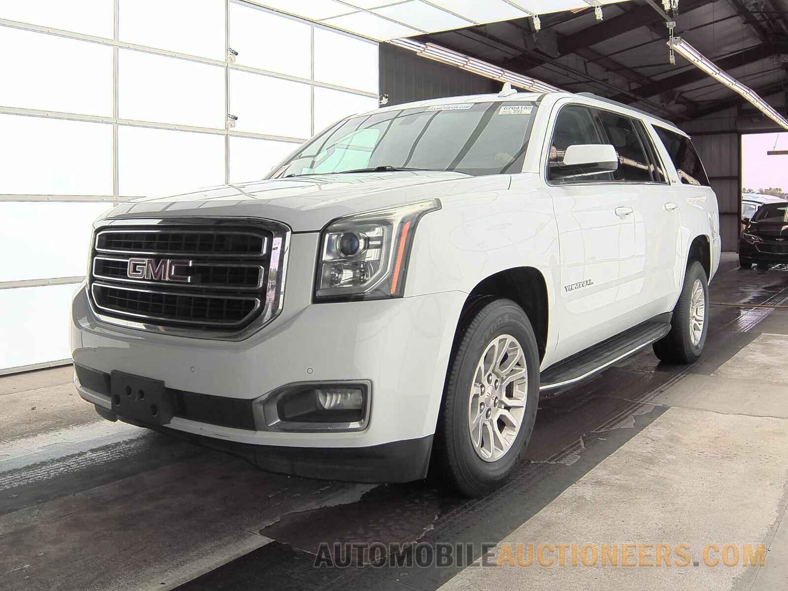 1GKS1FKC5HR265475 GMC Yukon XL 2017