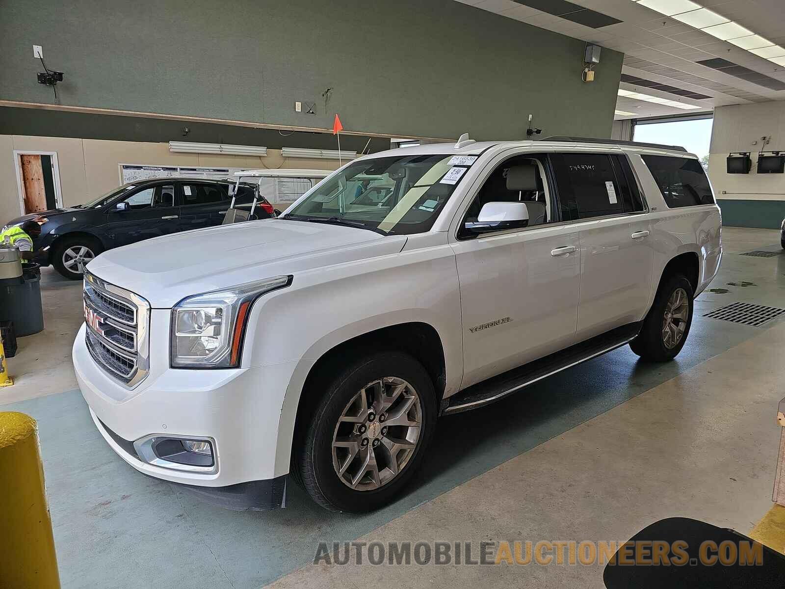 1GKS1GKC2HR155795 GMC Yukon XL 2017