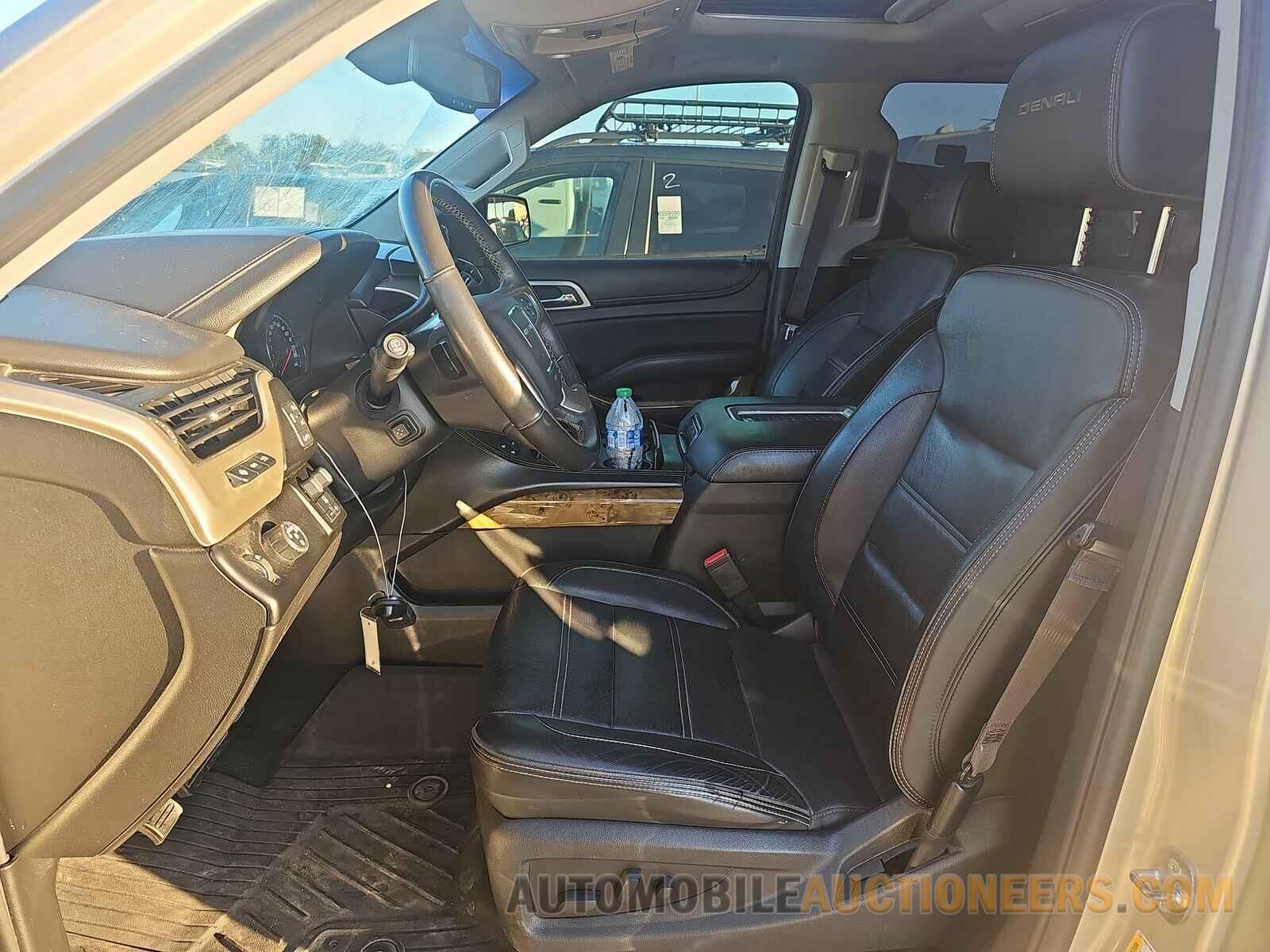 1GKS1HKJ4HR302042 GMC Yukon XL 2017