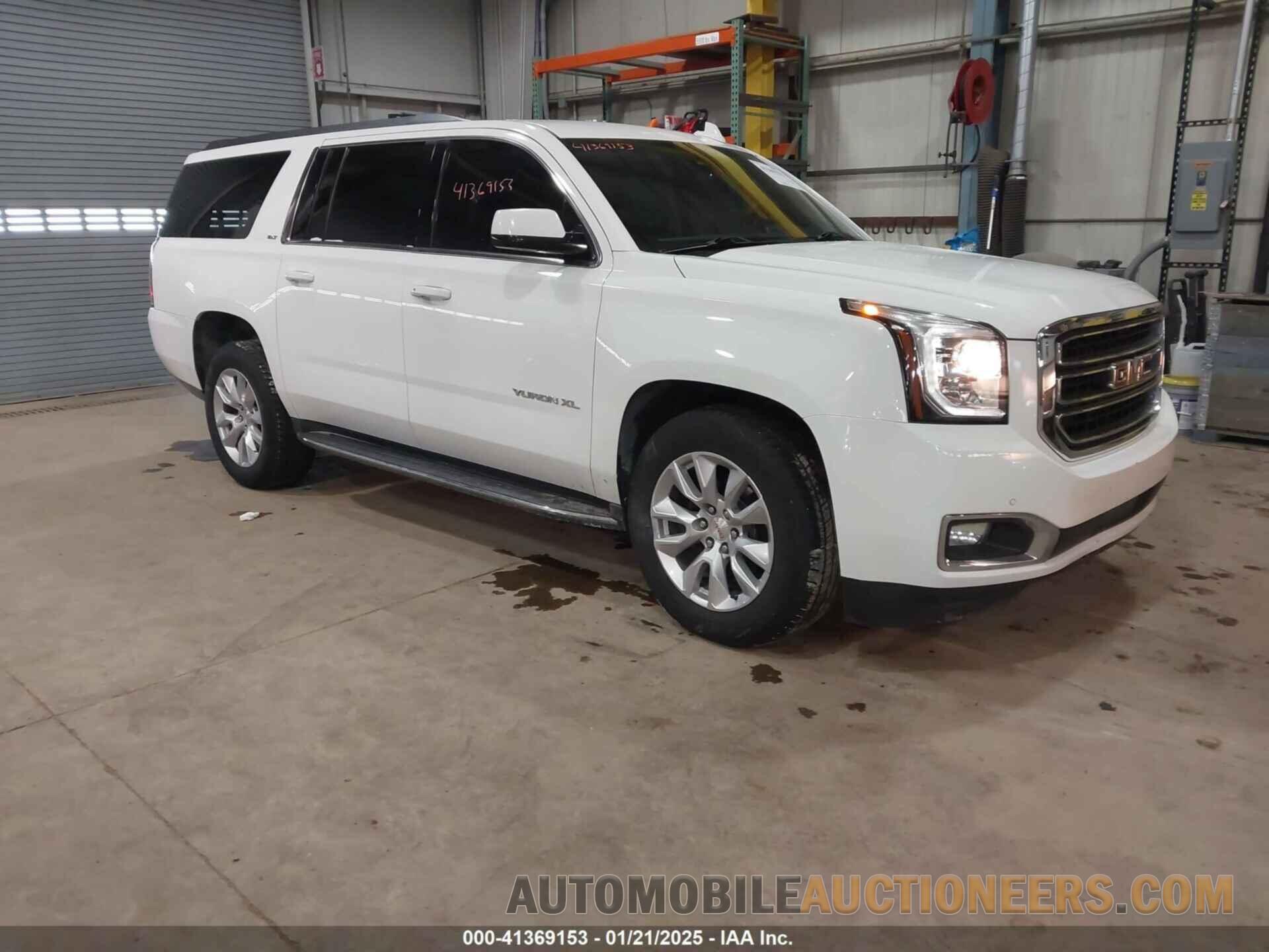 1GKS2GKC3HR139697 GMC YUKON XL 2017