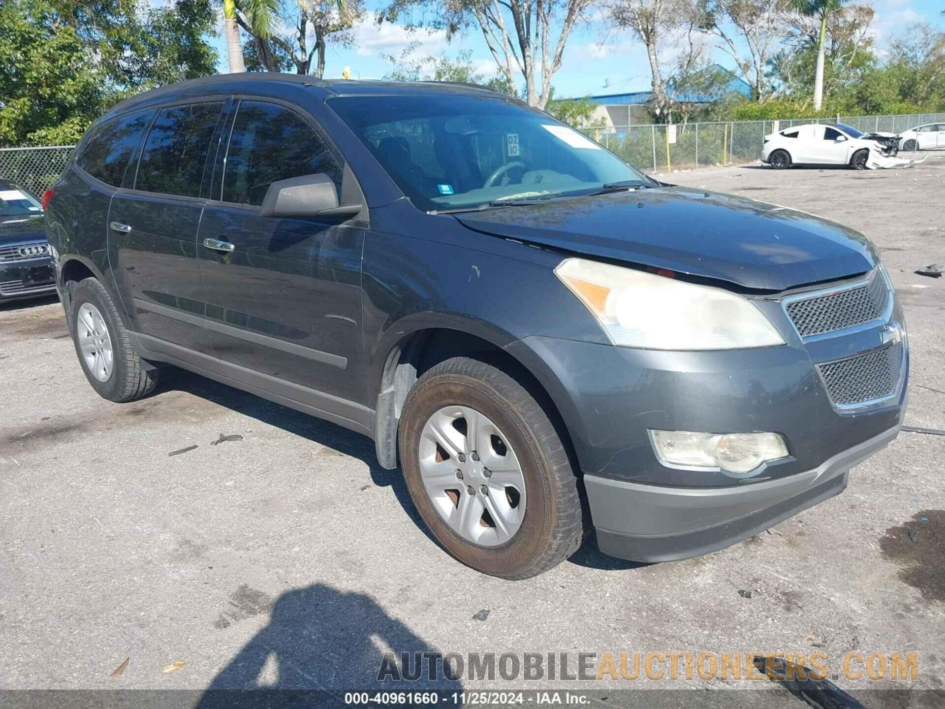 1GNKRFED6CJ301911 CHEVROLET TRAVERSE 2012