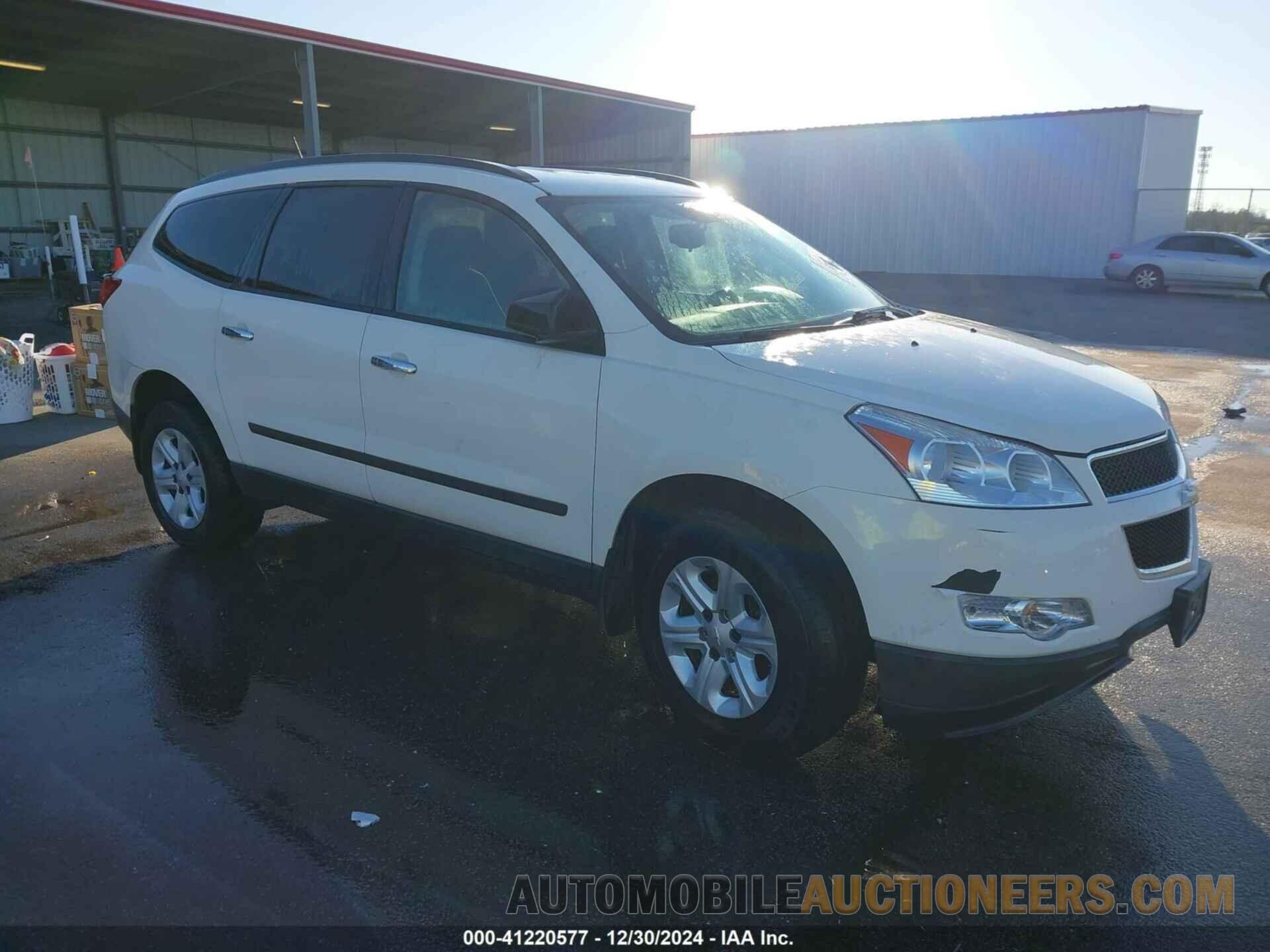 1GNKRFED8BJ255772 CHEVROLET TRAVERSE 2011