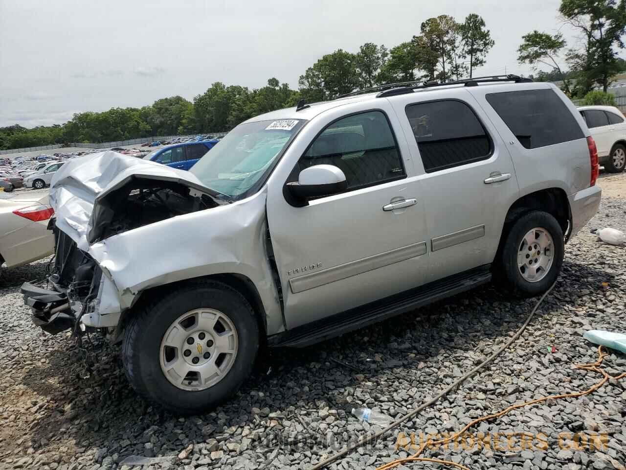 1GNSCBE04DR318703 CHEVROLET TAHOE 2013