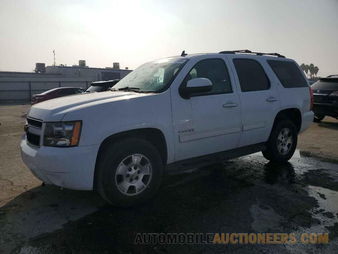 1GNSCBE05DR141921 CHEVROLET TAHOE 2013