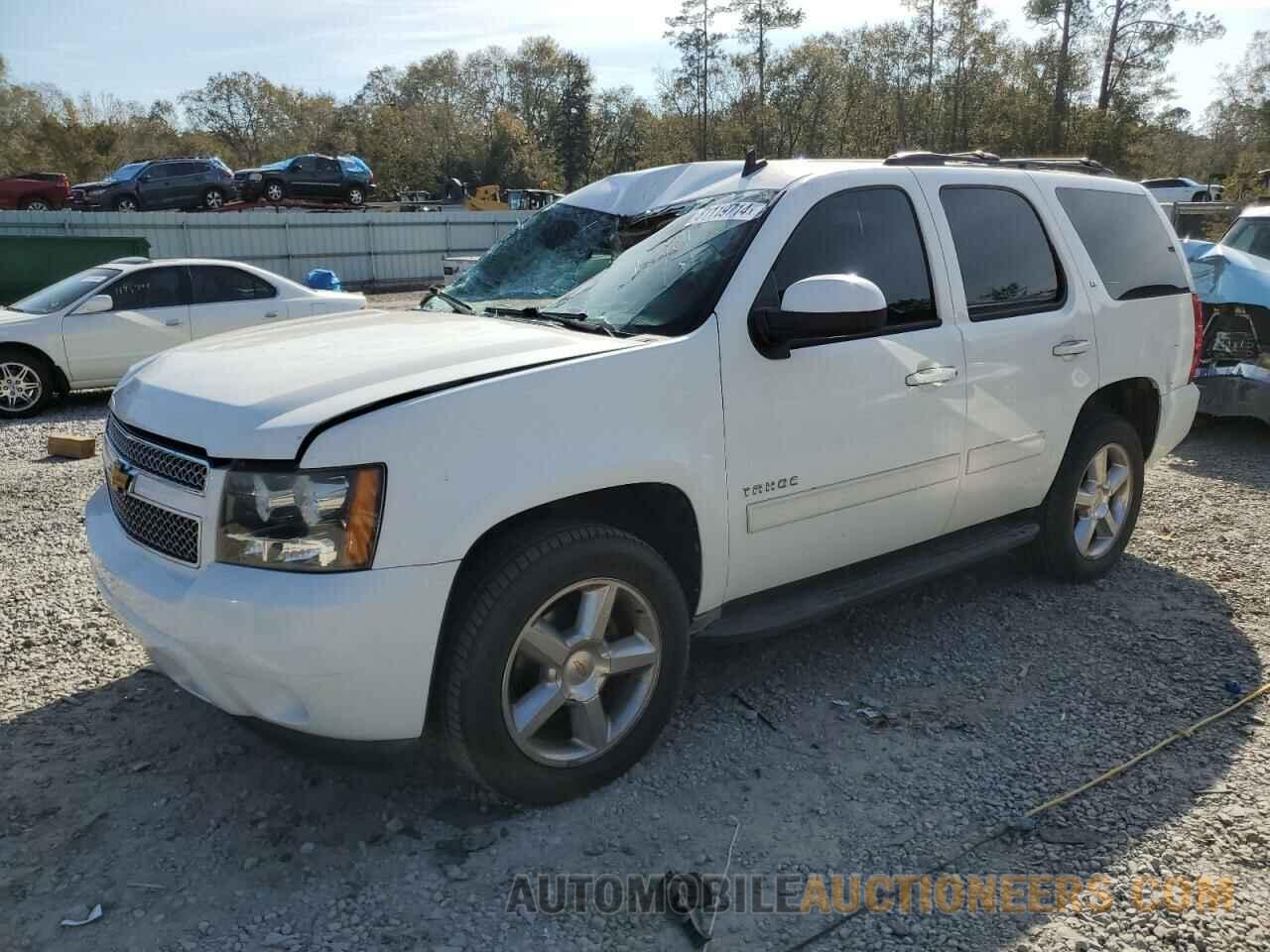 1GNSCBE06BR359783 CHEVROLET TAHOE 2011