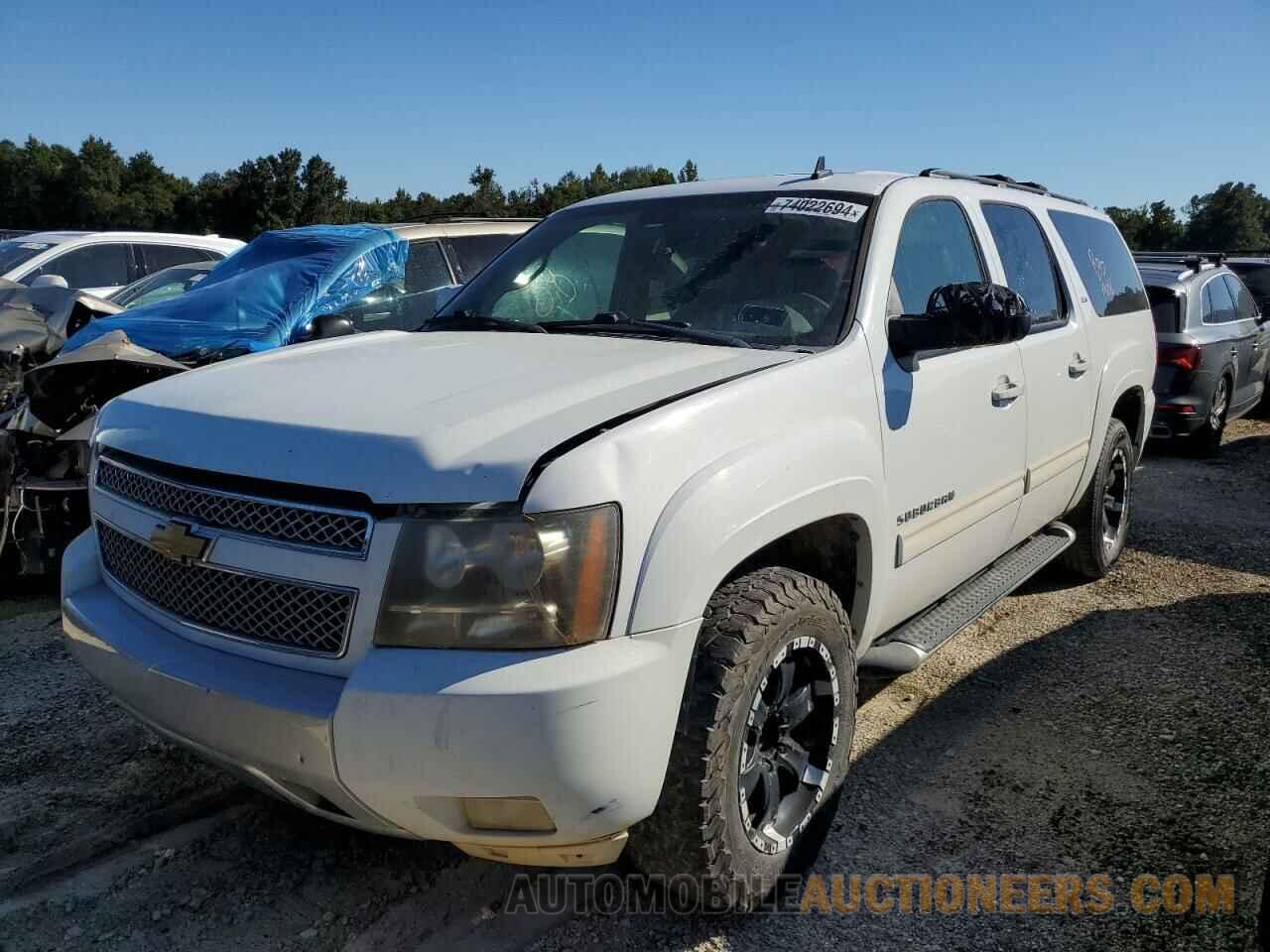 1GNSCJE01BR295324 CHEVROLET SUBURBAN 2011