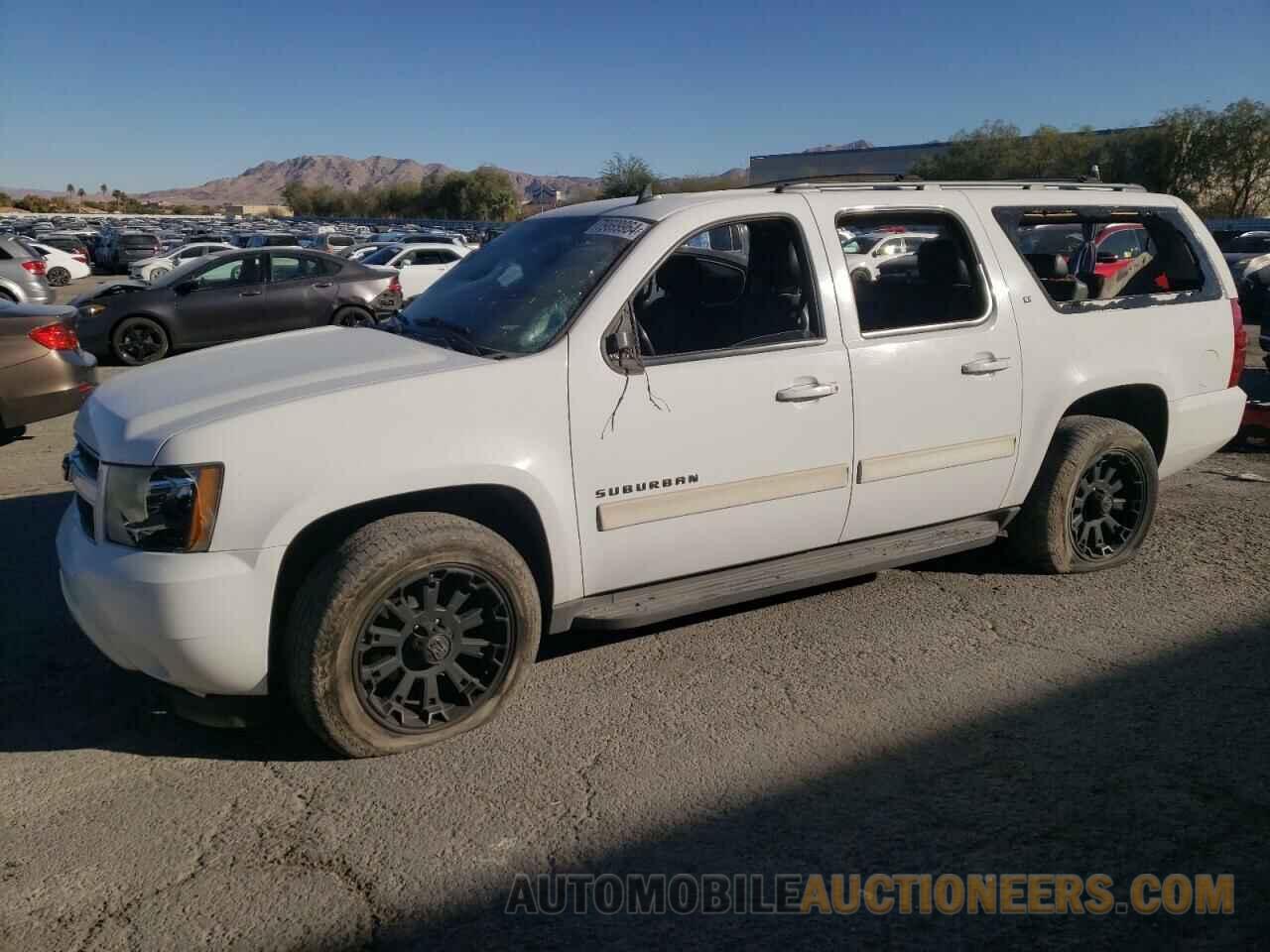 1GNSCJE05BR362782 CHEVROLET SUBURBAN 2011