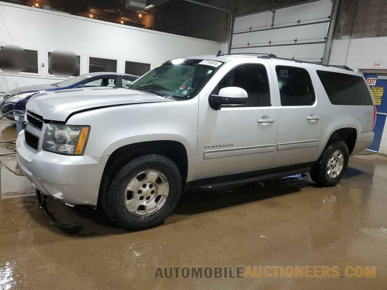 1GNSKHE3XBR124061 CHEVROLET SUBURBAN 2011