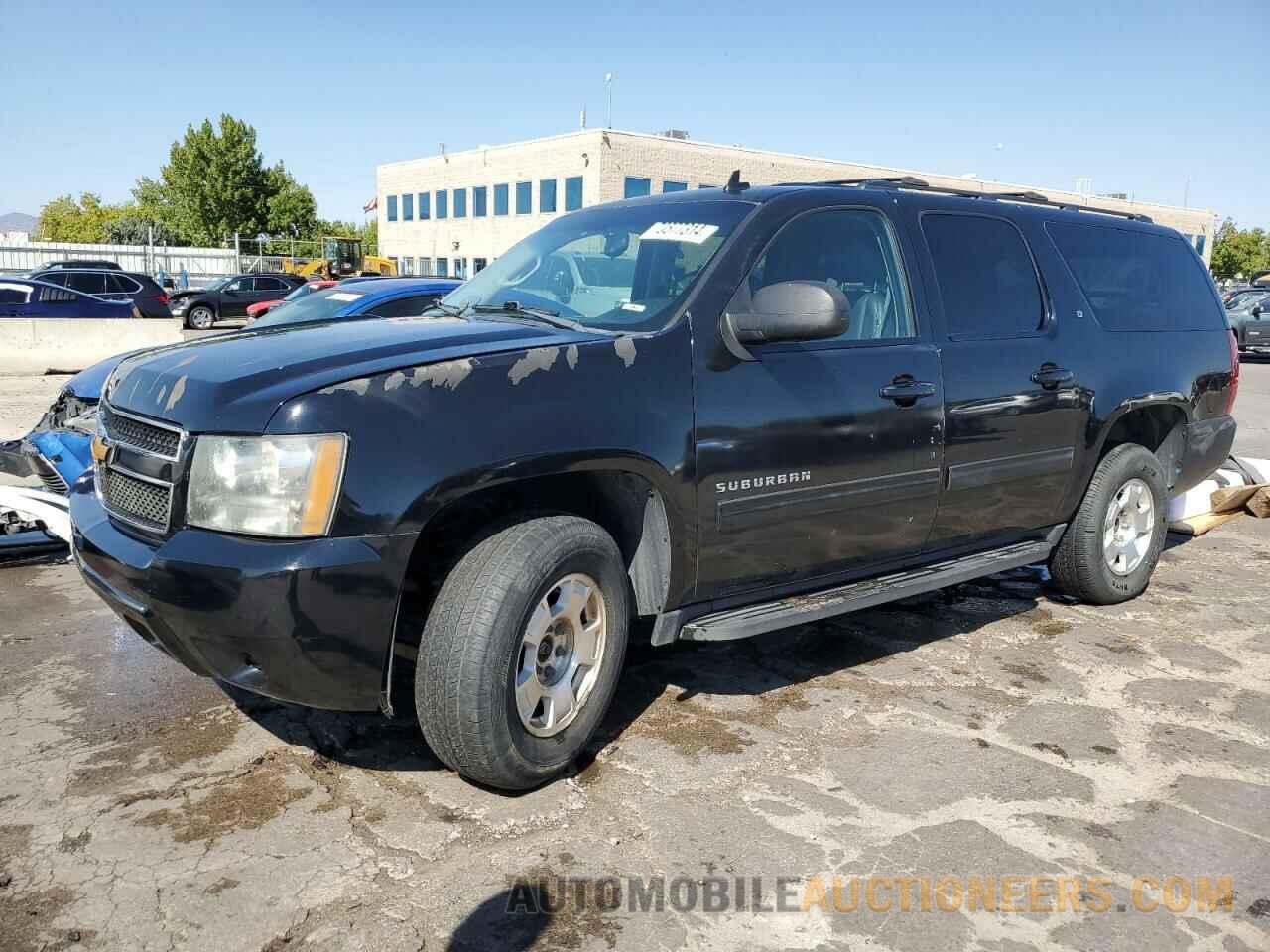 1GNSKJE31BR209703 CHEVROLET SUBURBAN 2011