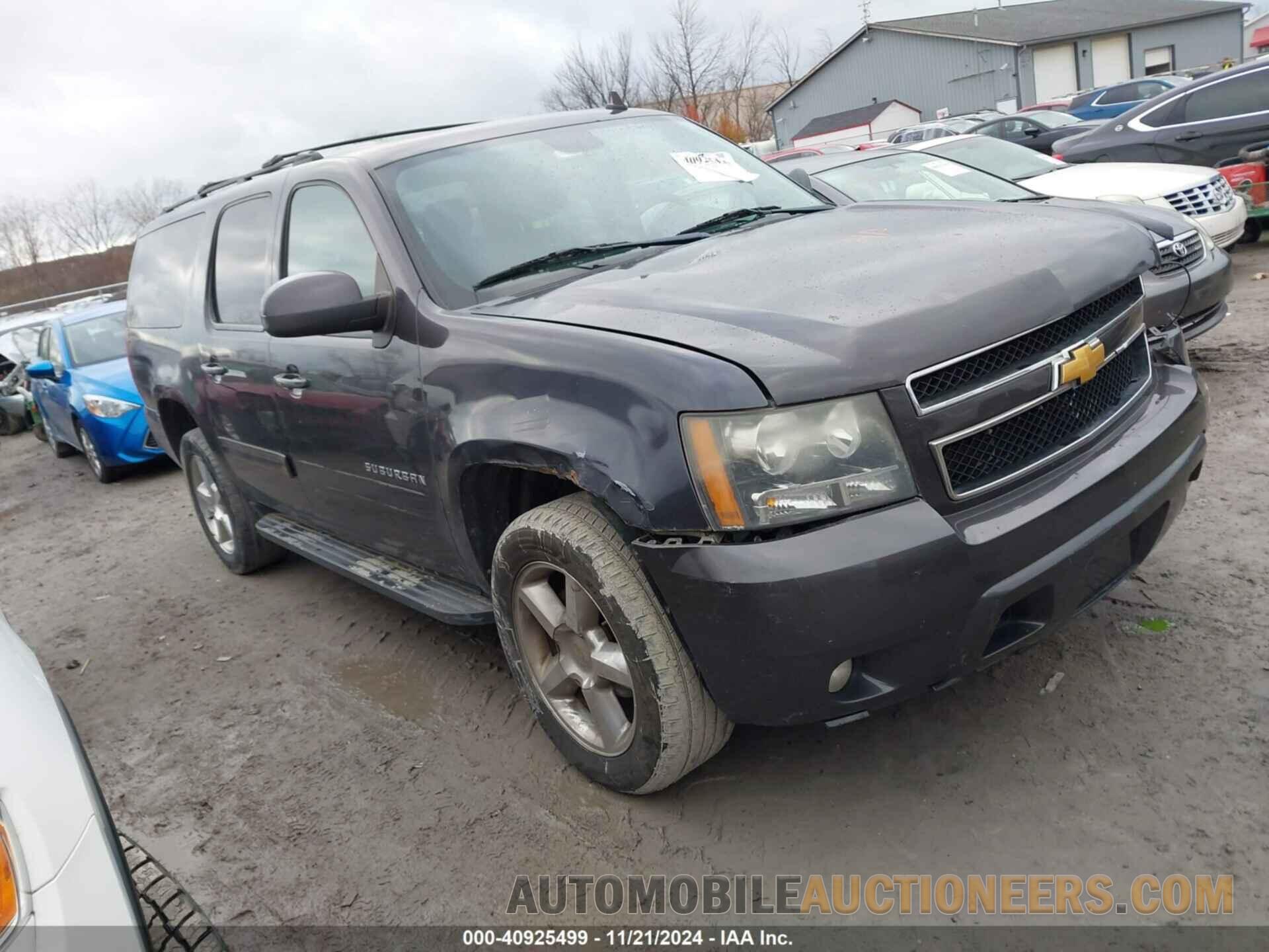 1GNSKJE33BR256246 CHEVROLET SUBURBAN 1500 2011