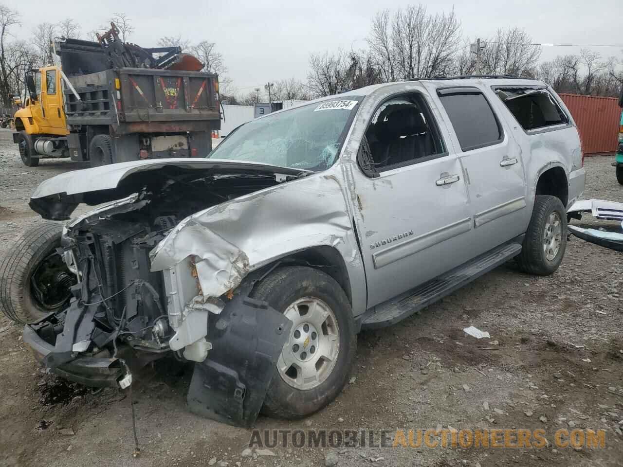 1GNSKJE38BR320667 CHEVROLET SUBURBAN 2011