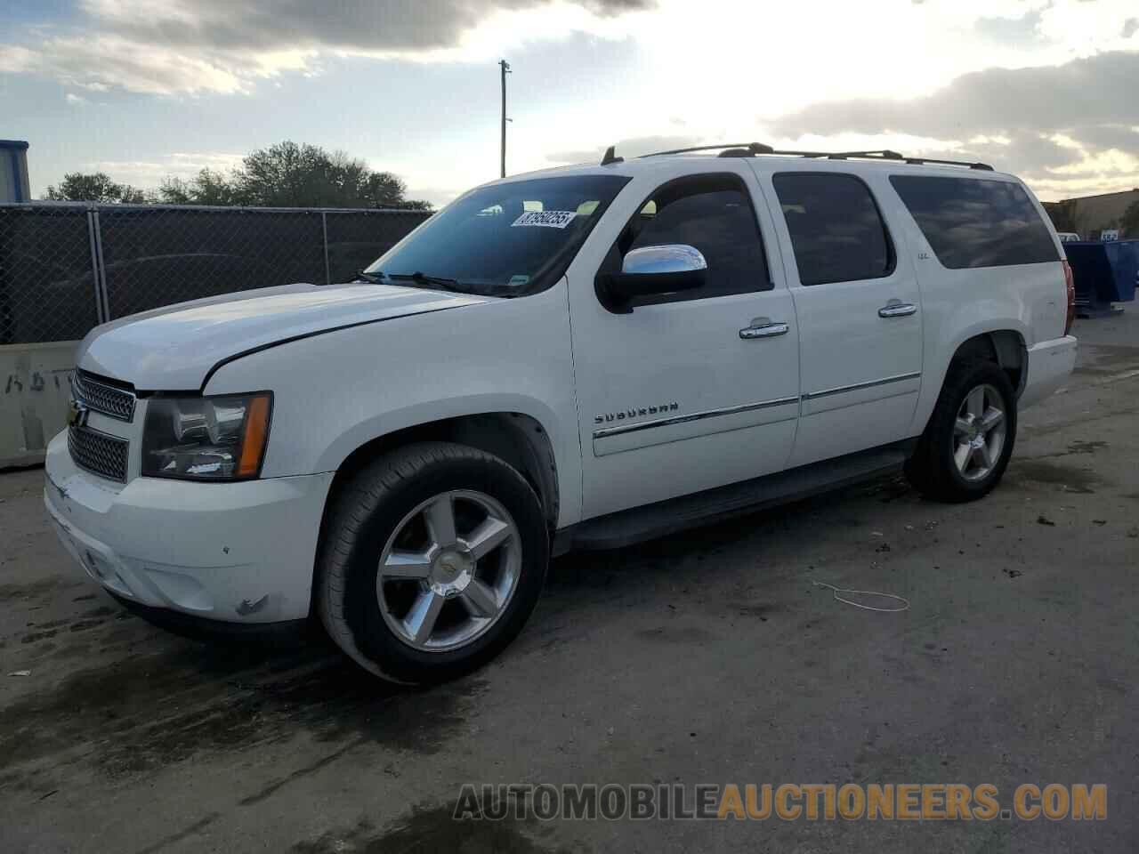 1GNSKKE76DR177715 CHEVROLET SUBURBAN 2013