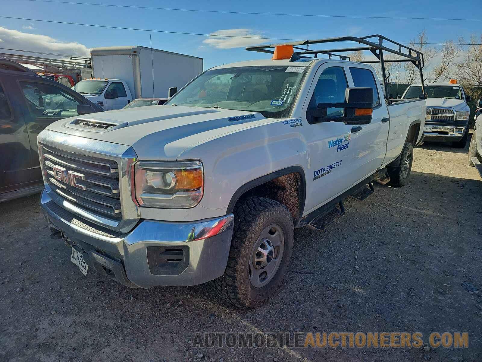 1GT12REY1JF153535 GMC Sierra 2500HD 2018