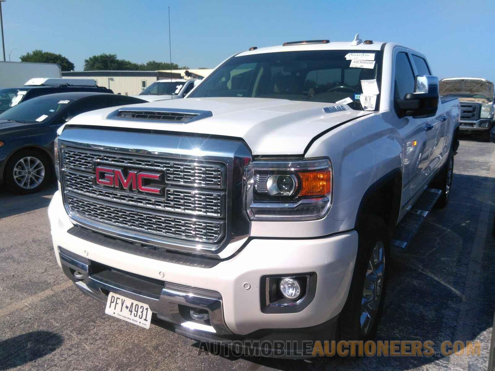 1GT12UEY0JF221777 GMC Sierra 2500 2018