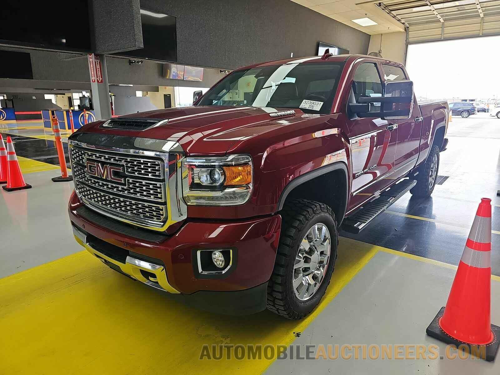 1GT12UEY1JF155935 GMC Sierra 2500 2018