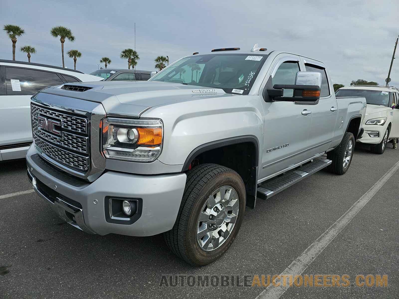 1GT12UEY8JF116887 GMC Sierra 2500 2018