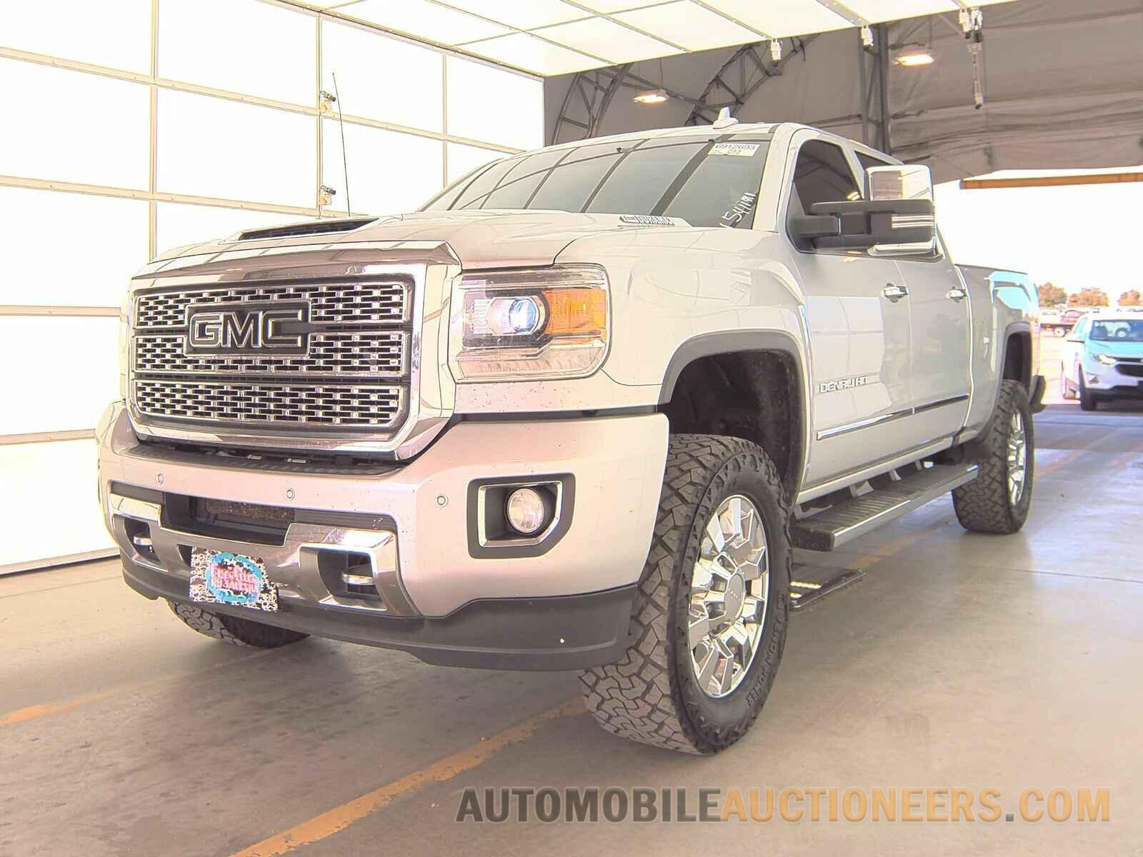 1GT12UEY8JF138582 GMC Sierra 2500 2018