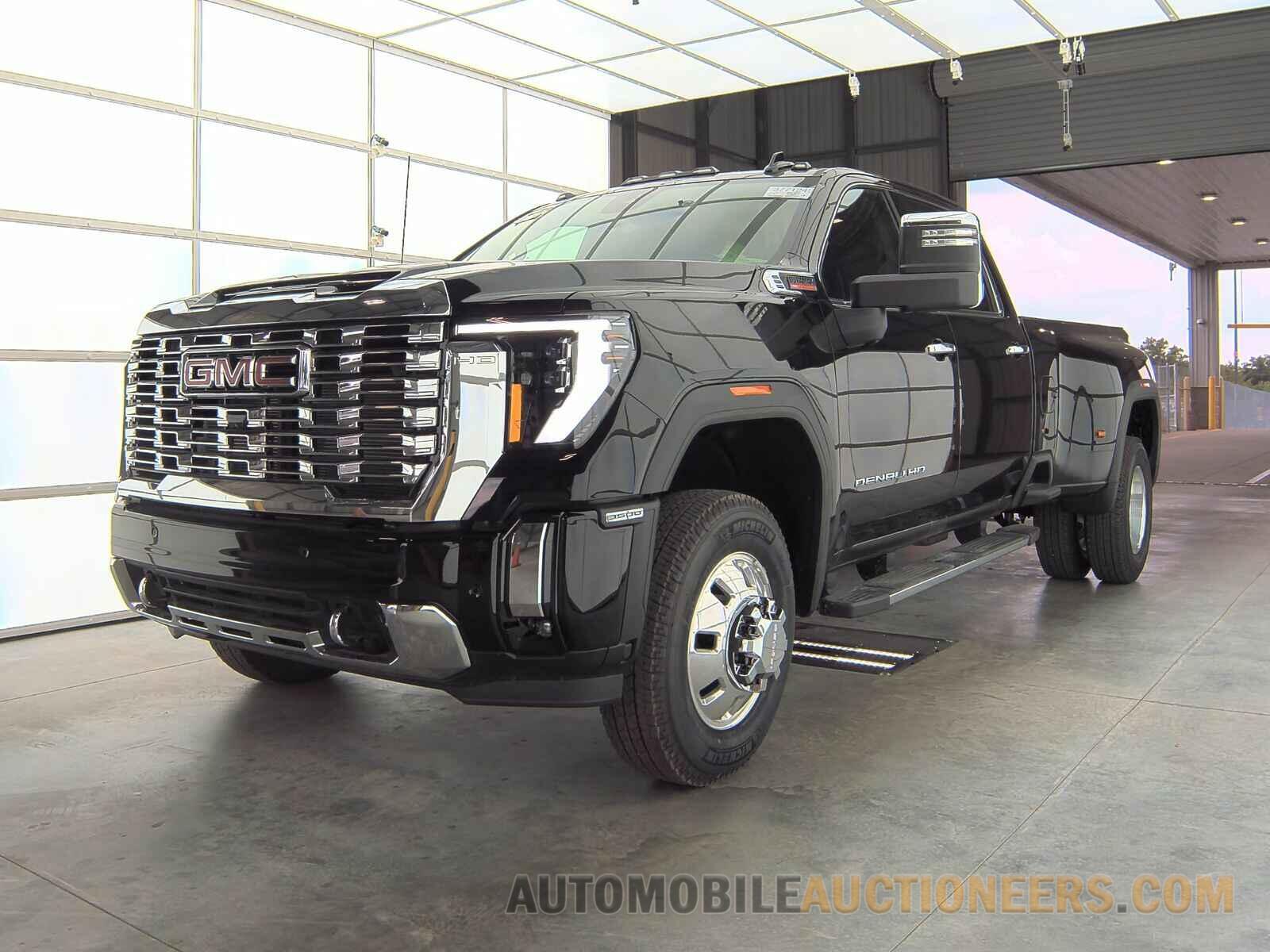 1GT49WEY3RF421651 GMC Sierra 3500 2024