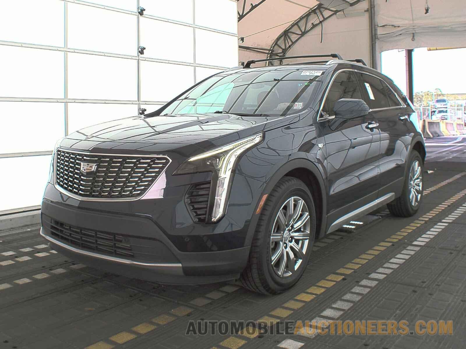 1GYFZCR44LF122217 Cadillac XT4 2020