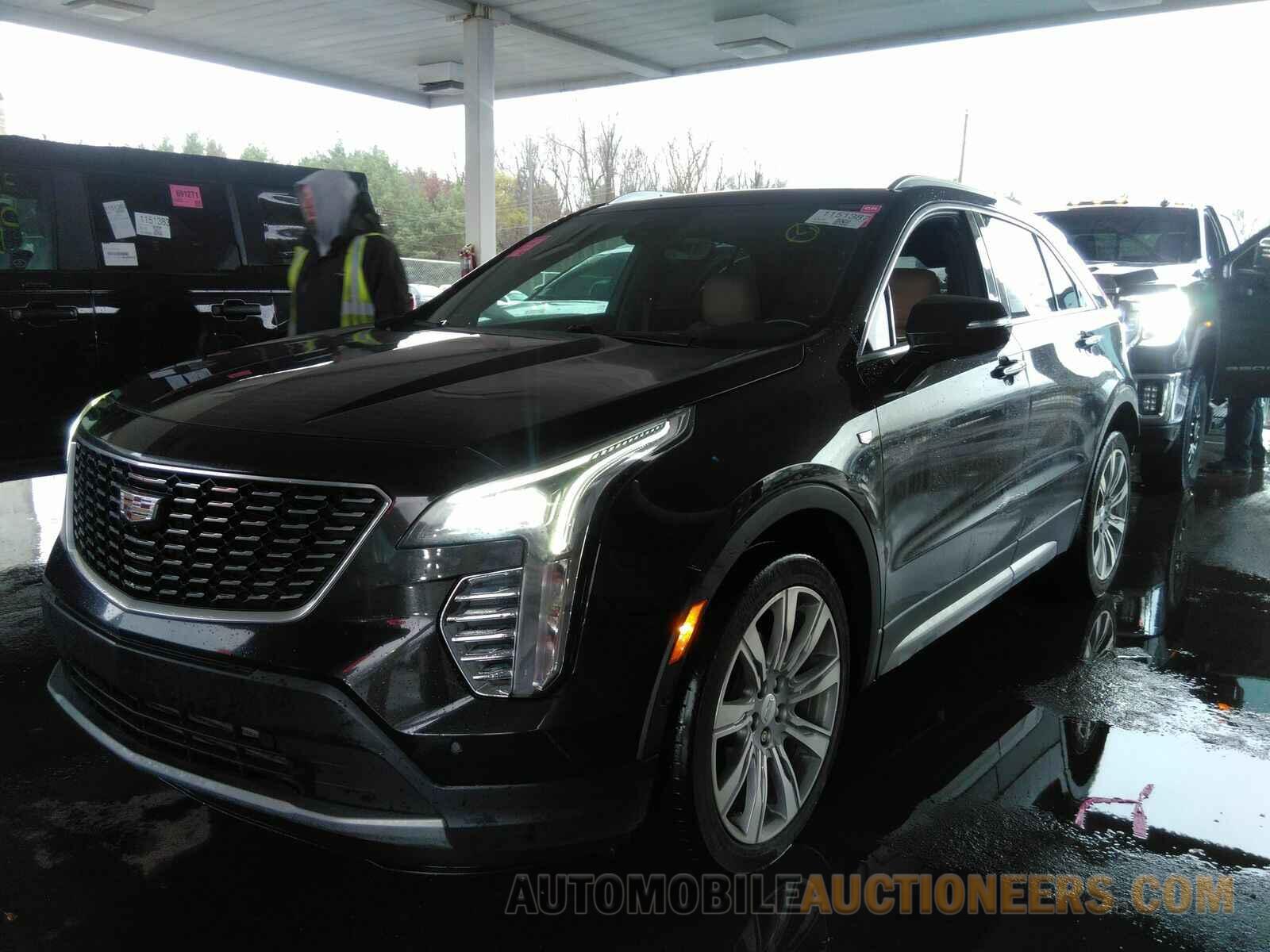 1GYFZDR40KF102096 Cadillac XT4 2019