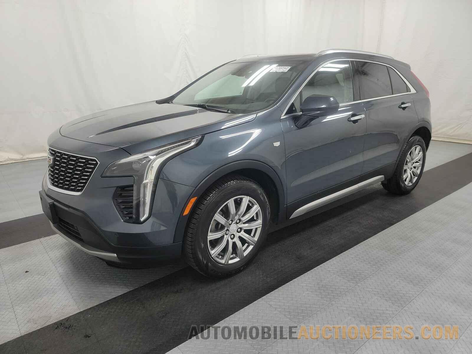 1GYFZDR44KF135733 Cadillac XT4 2019