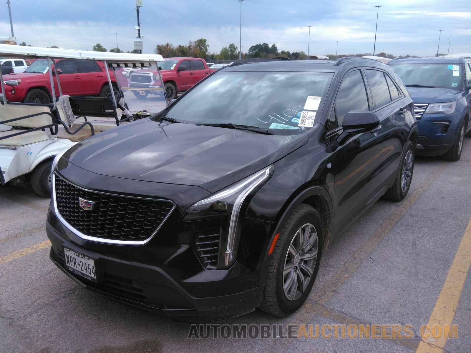 1GYFZER40LF074100 Cadillac XT4 2020