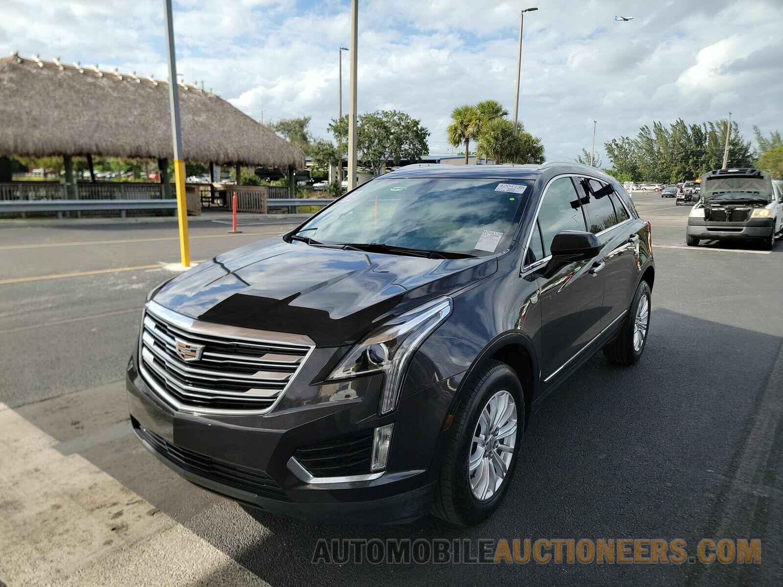 1GYKNARS1HZ231107 Cadillac XT5 2017