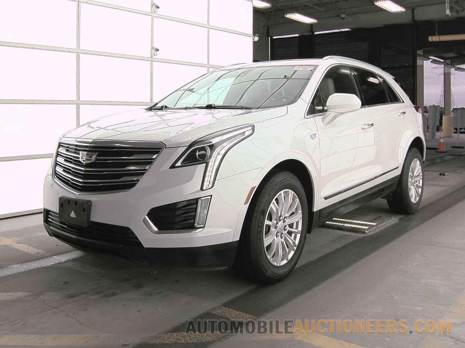 1GYKNARS5HZ120236 Cadillac XT5 2017