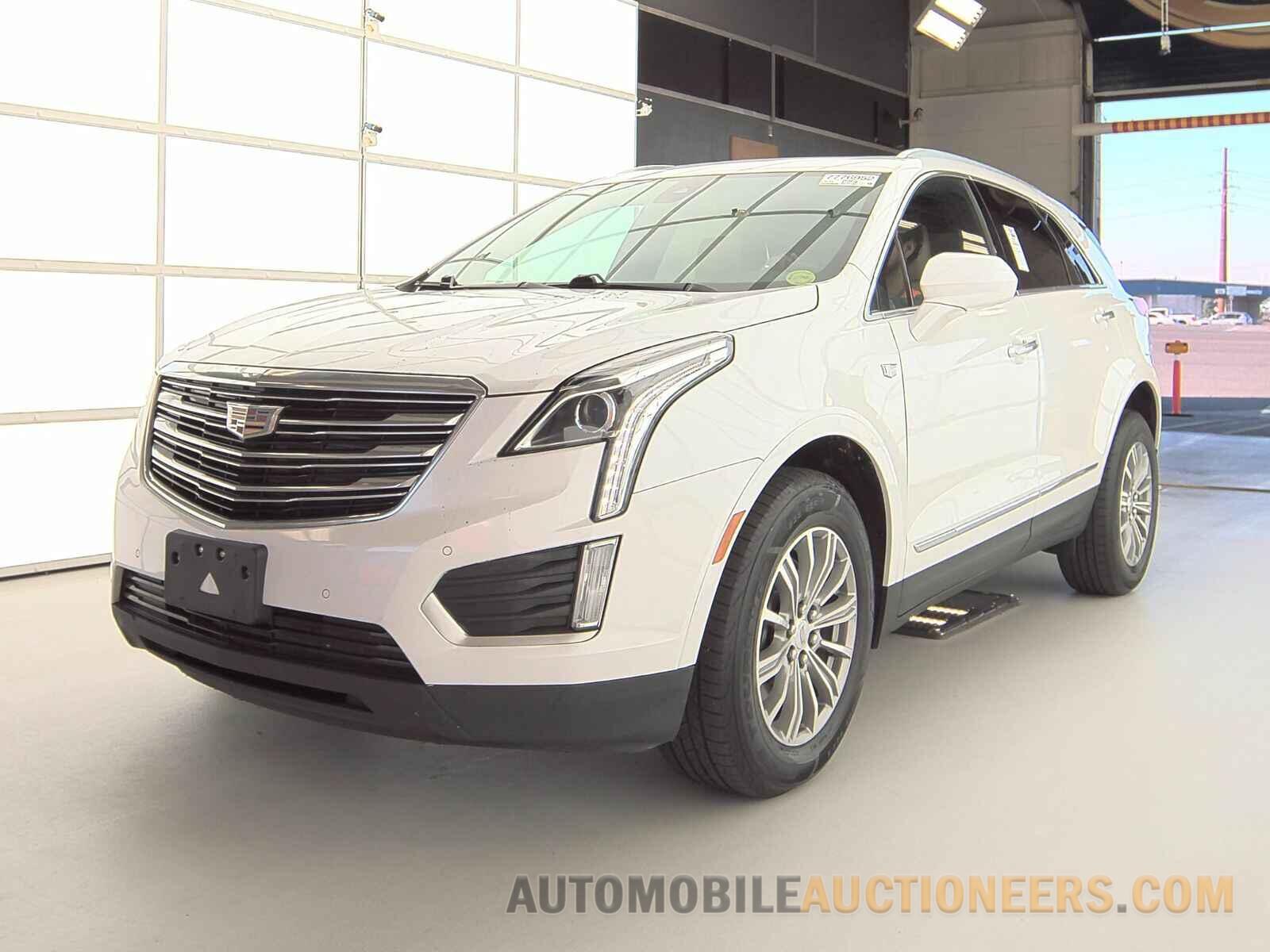 1GYKNBRS0HZ174646 Cadillac XT5 2017