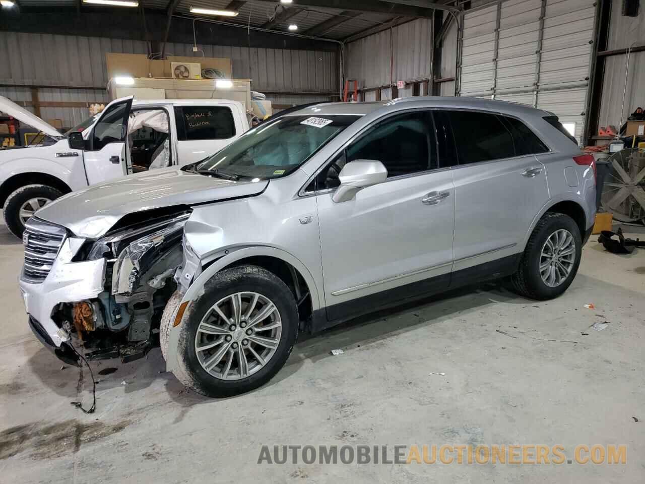 1GYKNBRS3HZ120032 CADILLAC XT5 2017