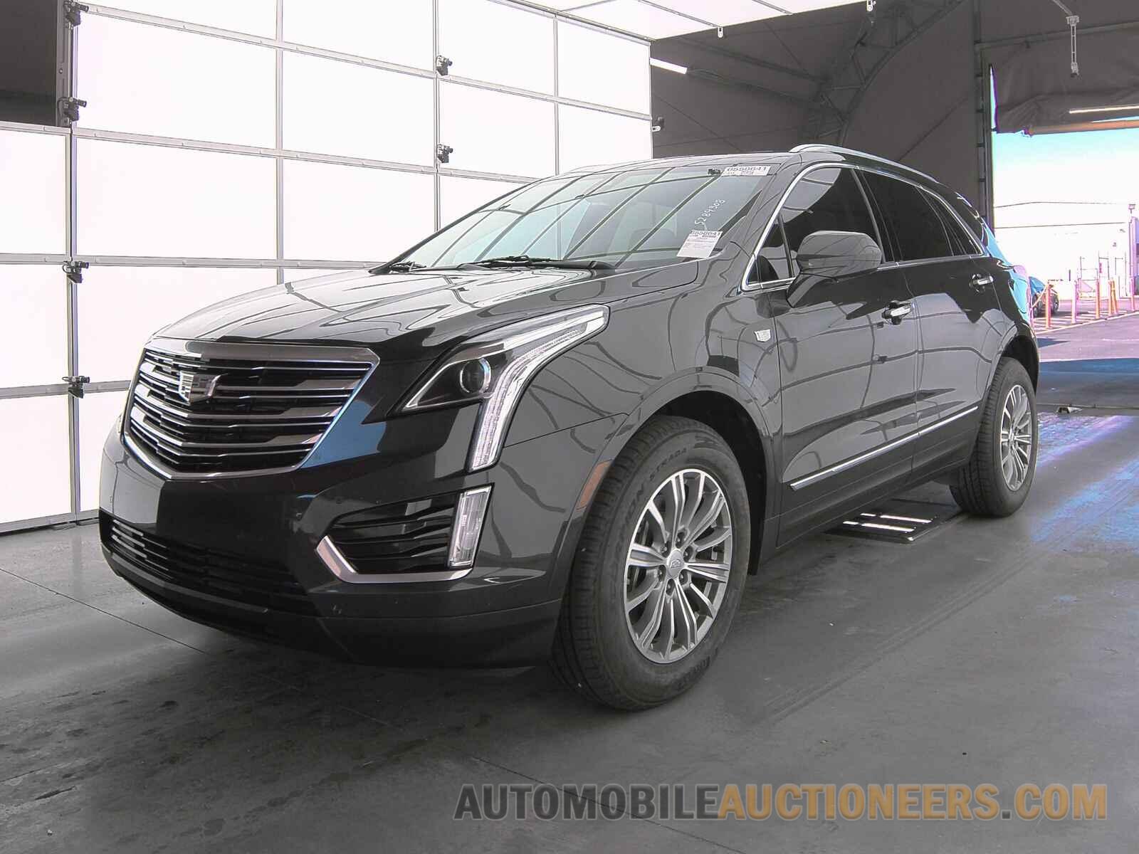 1GYKNBRS5HZ173377 Cadillac XT5 2017