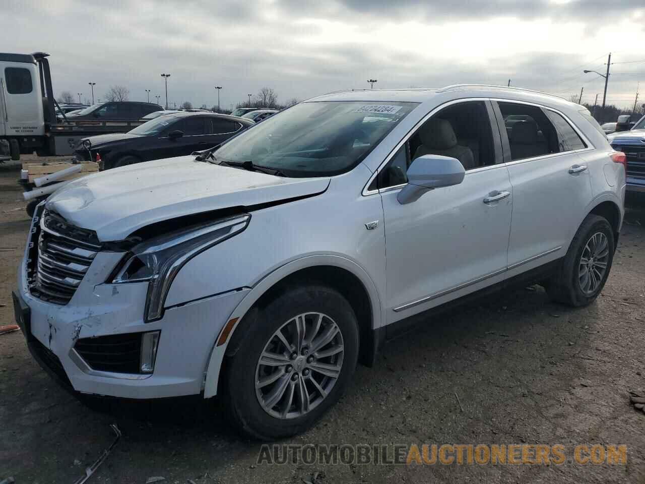 1GYKNBRS7HZ153793 CADILLAC XT5 2017