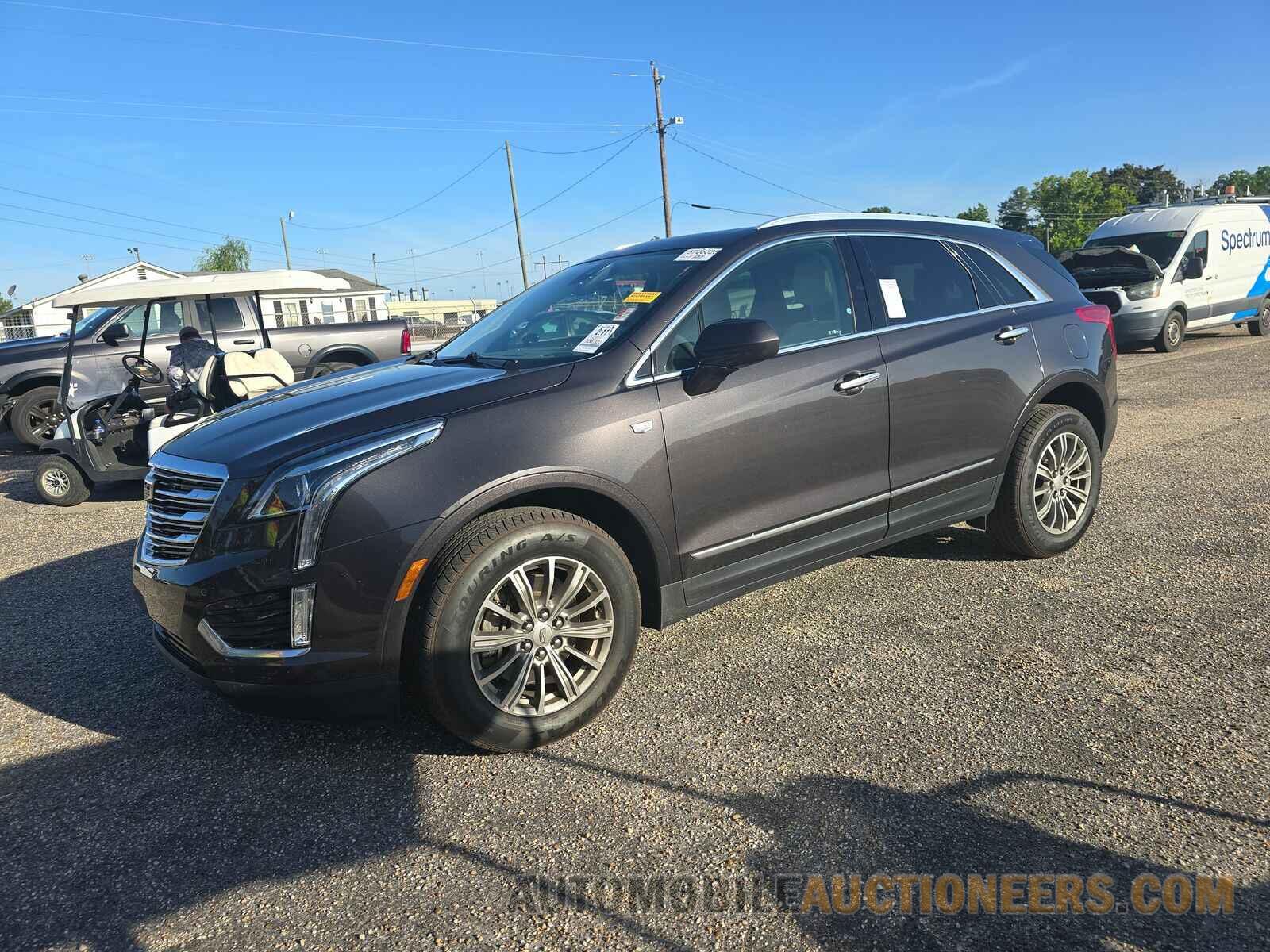 1GYKNBRS8HZ195261 Cadillac XT5 2017