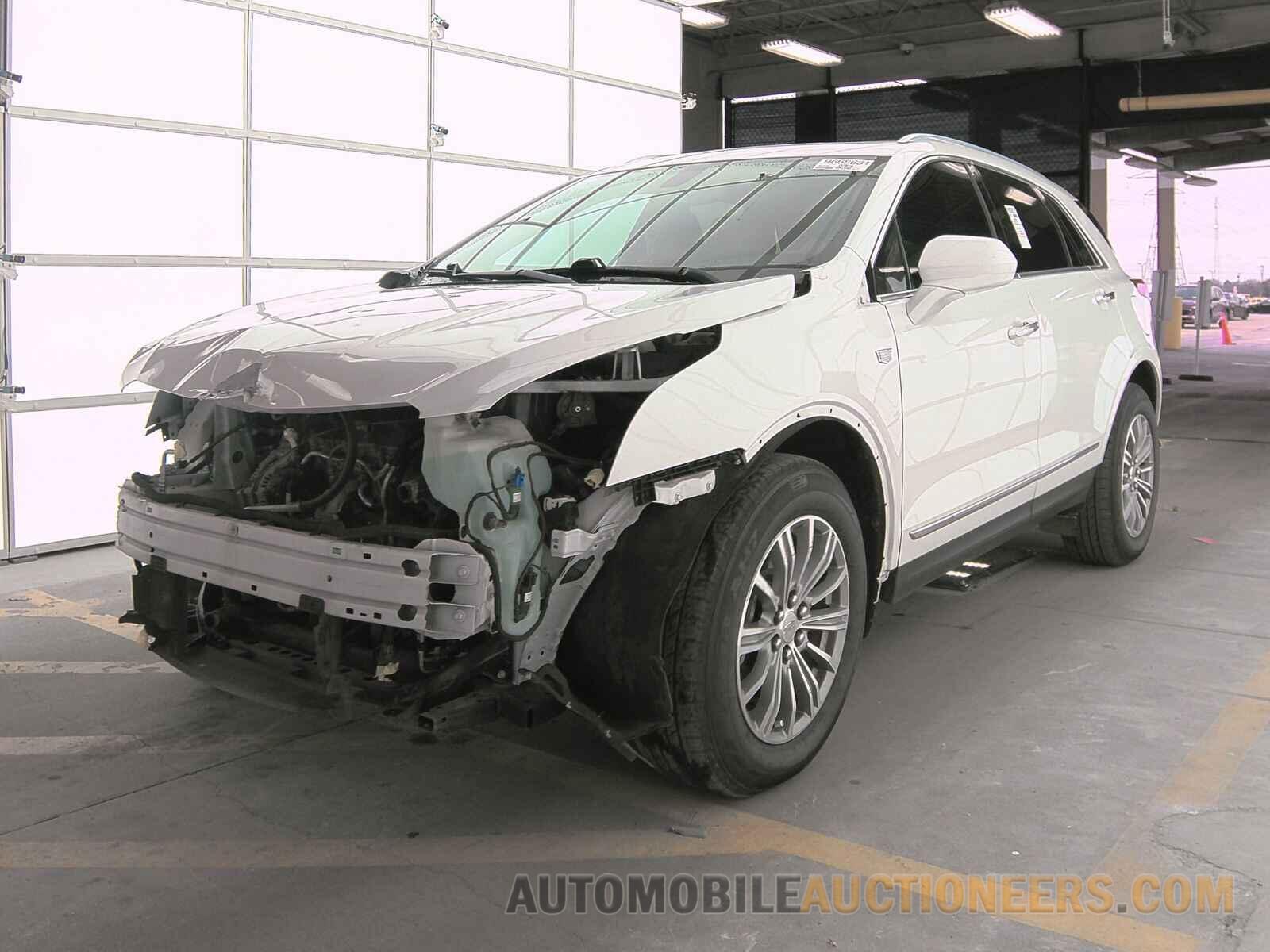 1GYKNBRSXHZ135238 Cadillac XT5 2017