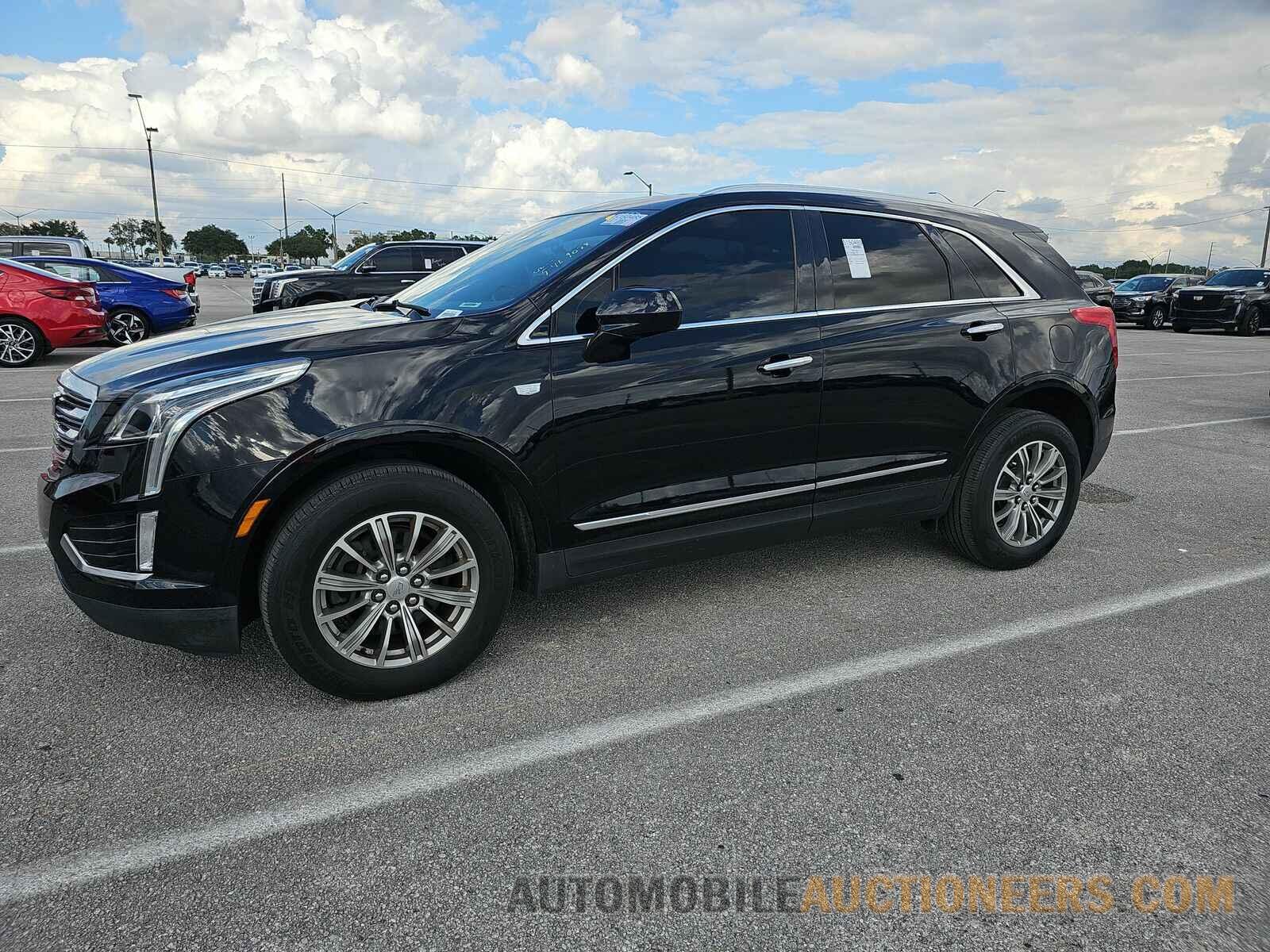 1GYKNBRSXHZ279856 Cadillac XT5 2017