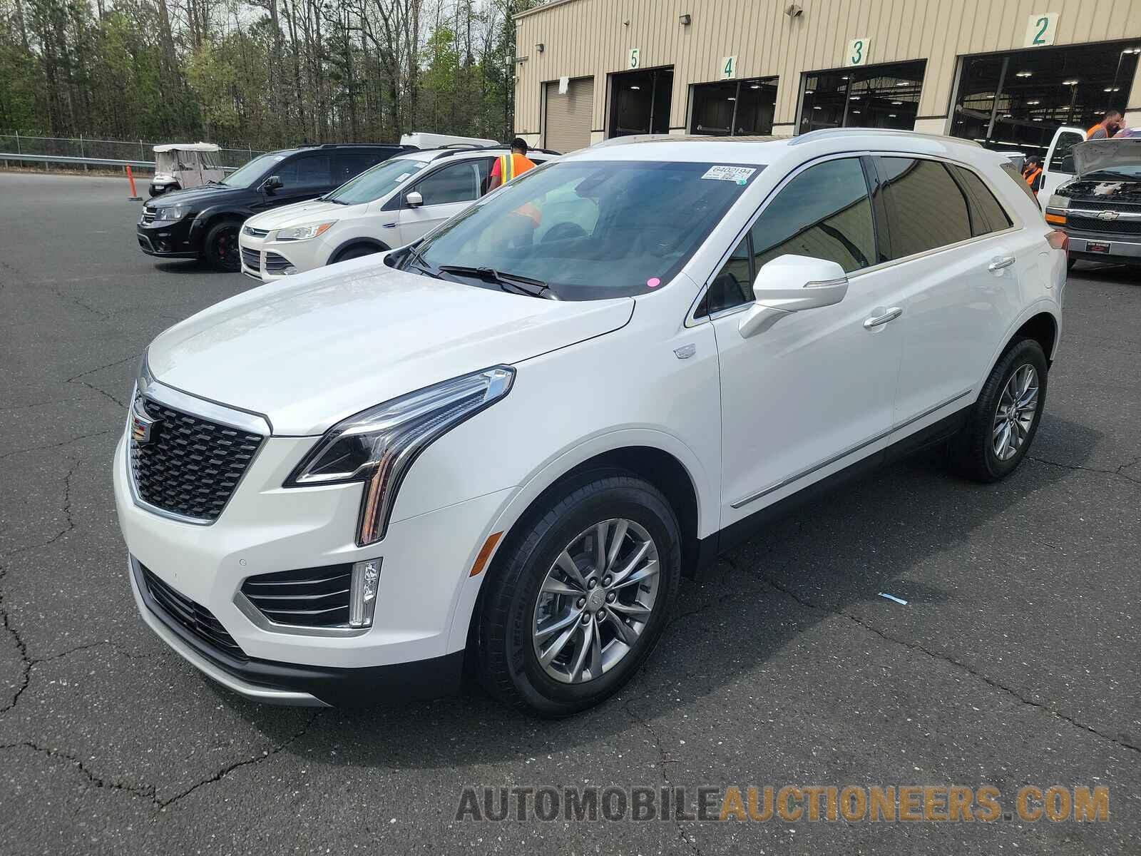 1GYKNCR48MZ107682 Cadillac XT5 2021