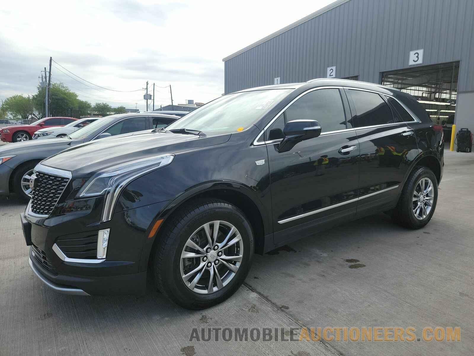 1GYKNCRS1MZ166832 Cadillac XT5 2021