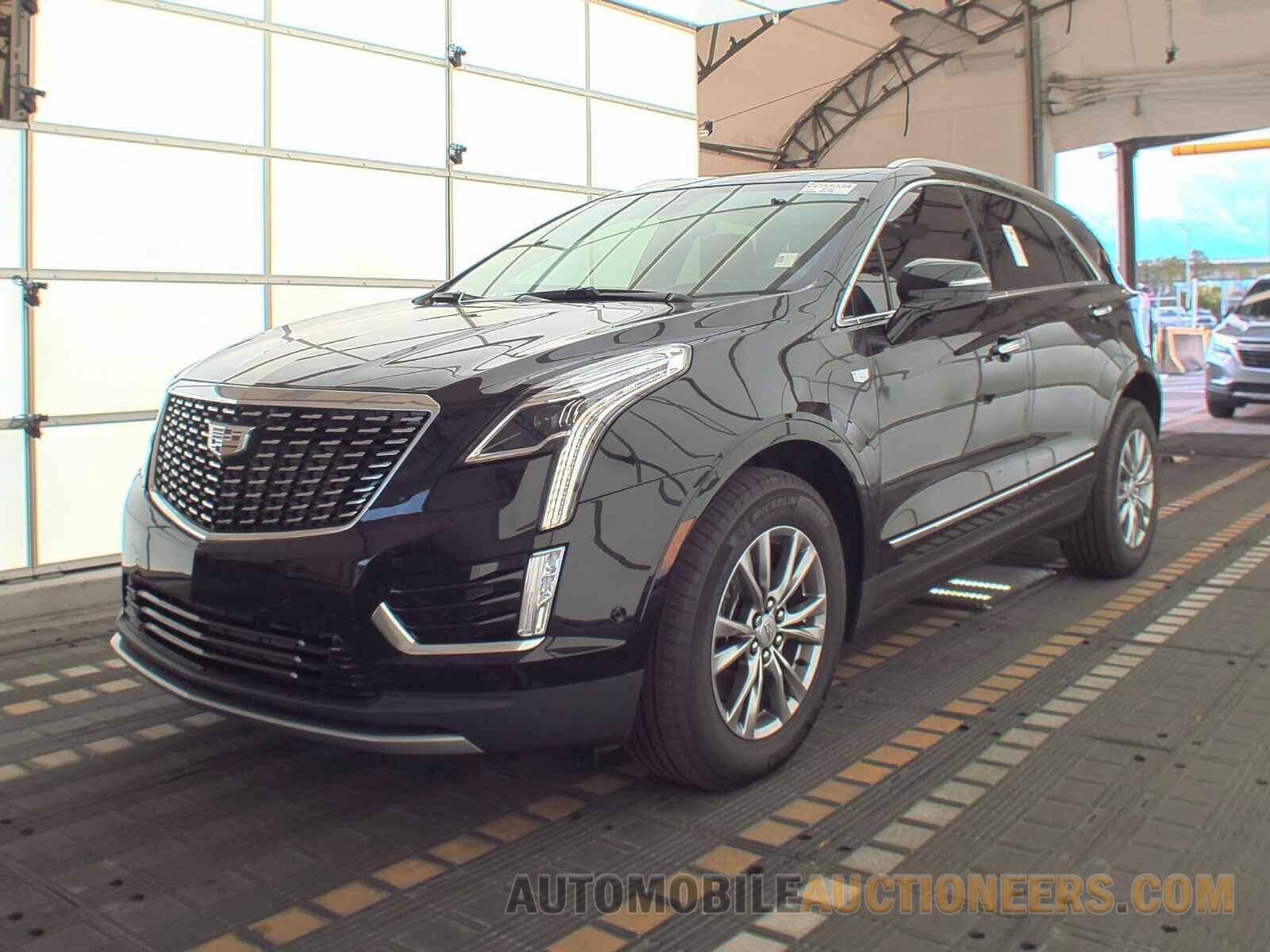 1GYKNCRS2MZ207842 Cadillac XT5 2021