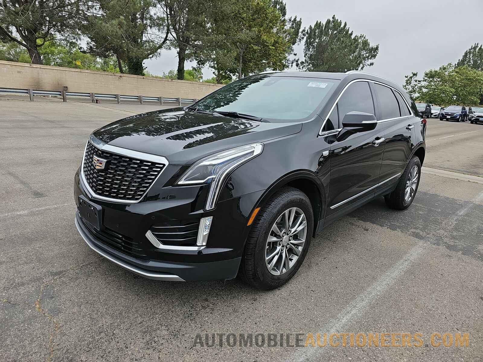 1GYKNCRS3MZ142483 Cadillac XT5 2021