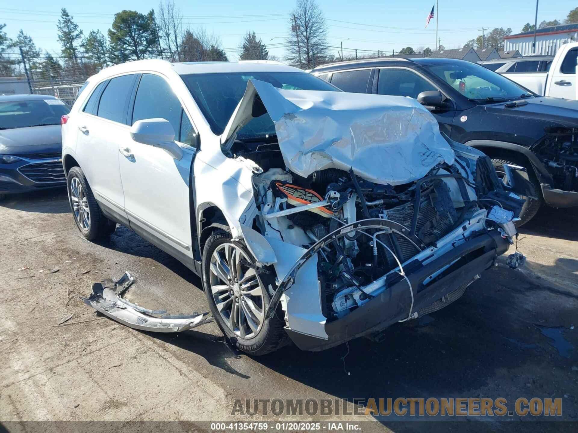 1GYKNCRS7HZ185441 CADILLAC XT5 2017