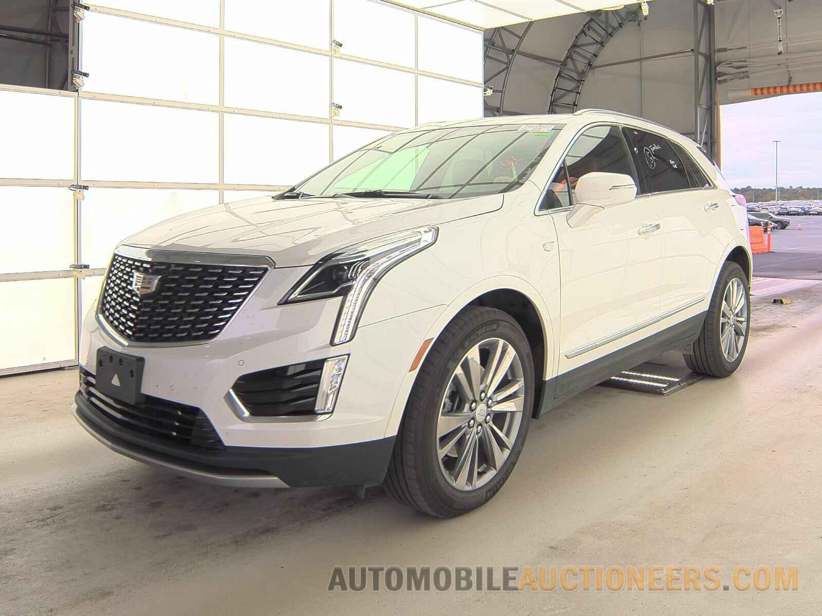 1GYKNDR45RZ730013 Cadillac XT5 2024