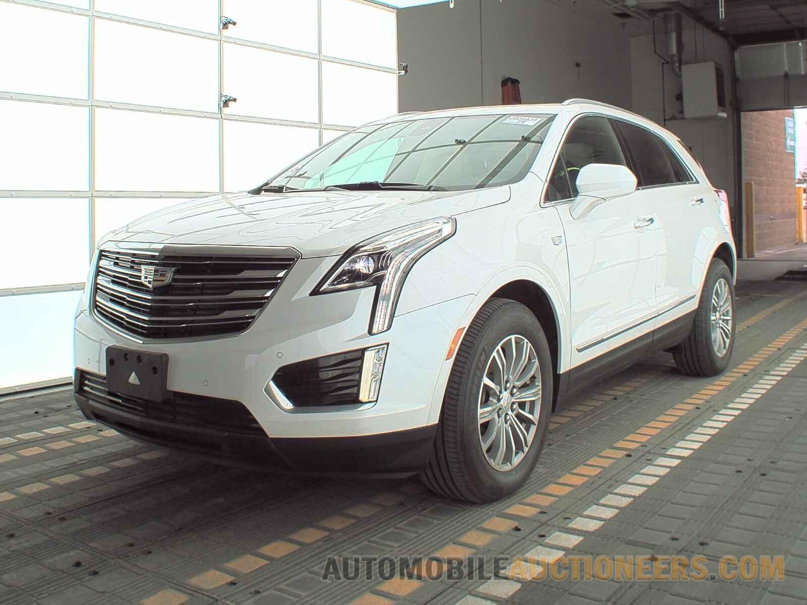 1GYKNDRS0HZ208211 Cadillac XT5 2017