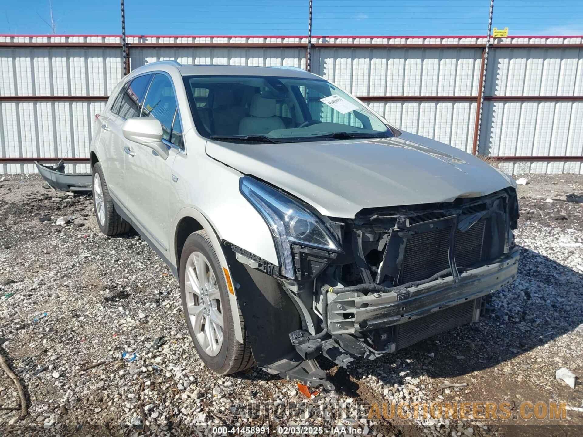 1GYKNDRS2HZ203673 CADILLAC XT5 2017