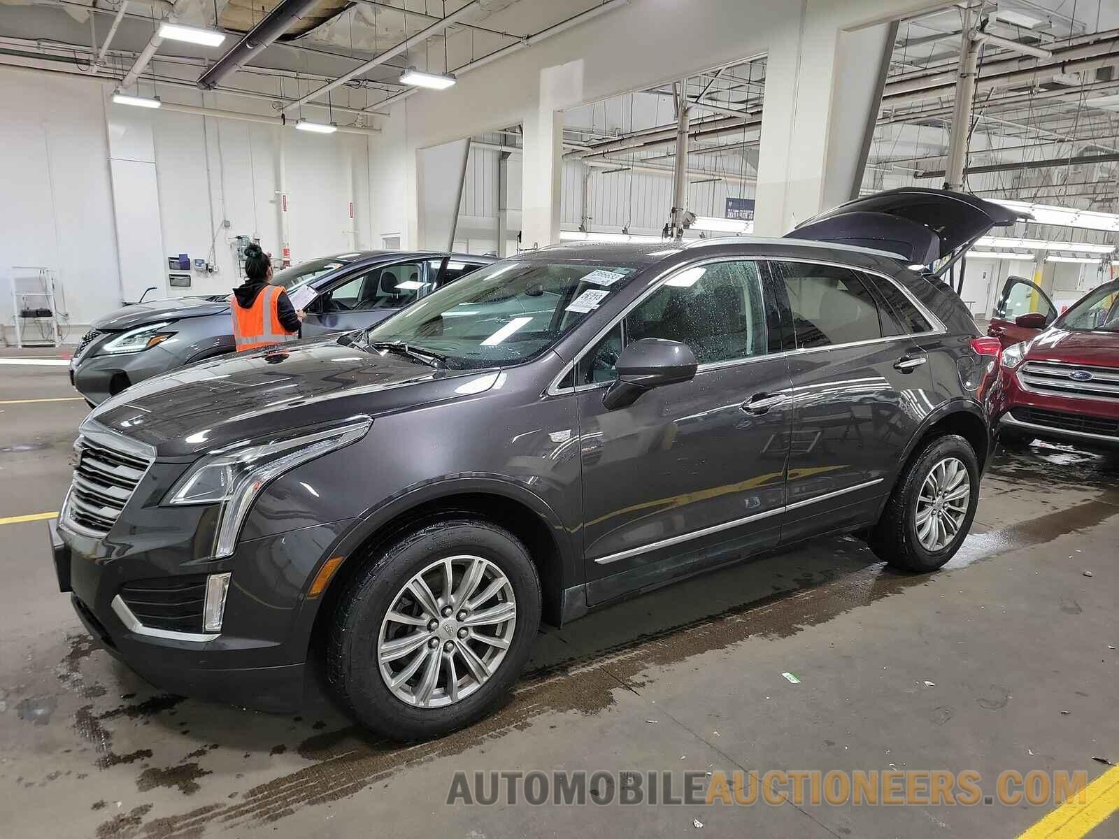 1GYKNDRS3HZ112122 Cadillac XT5 2017