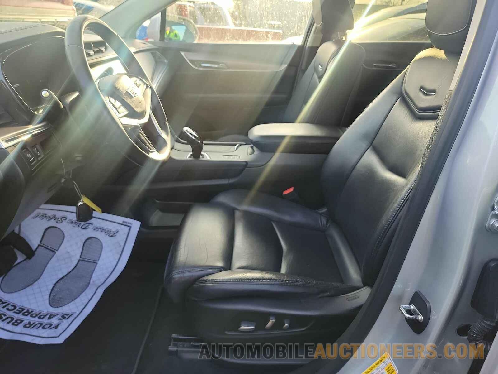 1GYKNDRS5HZ125258 Cadillac XT5 2017